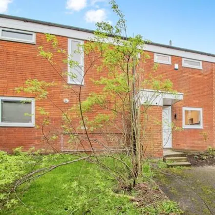 Buy this 2 bed townhouse on Waterfield Close in Limefield, BL9 6QG