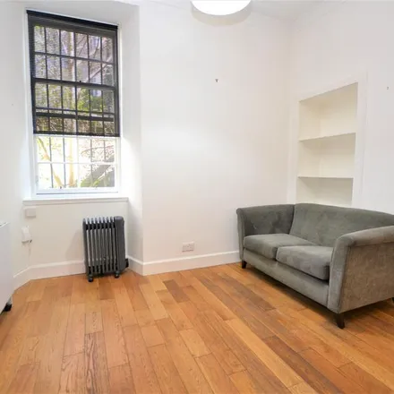 Image 2 - Prince Regent Street, North Junction Street, City of Edinburgh, EH6 6HP, United Kingdom - Apartment for rent