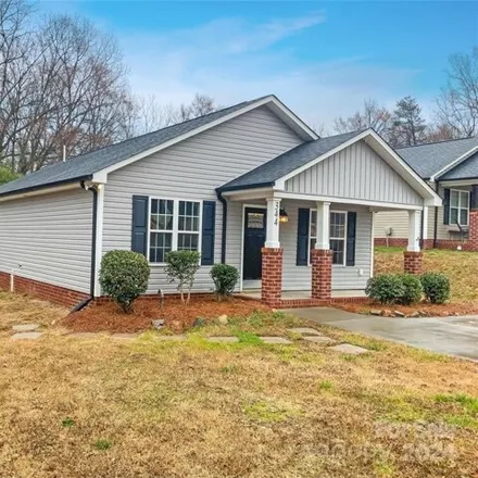 Buy this 3 bed house on 366 Belvedere Drive Northwest in Concord, NC 28027