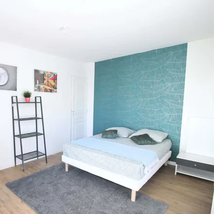 Image 2 - 2 Rue Mozart, 92110 Clichy, France - Room for rent