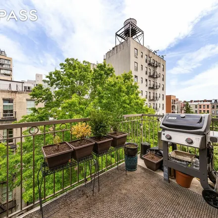 Image 9 - 131 West 122nd Street, New York, NY 10027, USA - Townhouse for rent