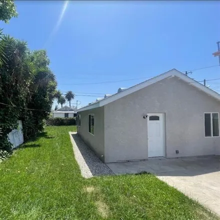 Image 8 - 264 West 92nd Street, Los Angeles, CA 90003, USA - House for sale