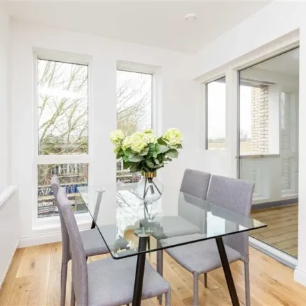 Image 1 - St James's Road, London, SE1 5BU, United Kingdom - Apartment for rent