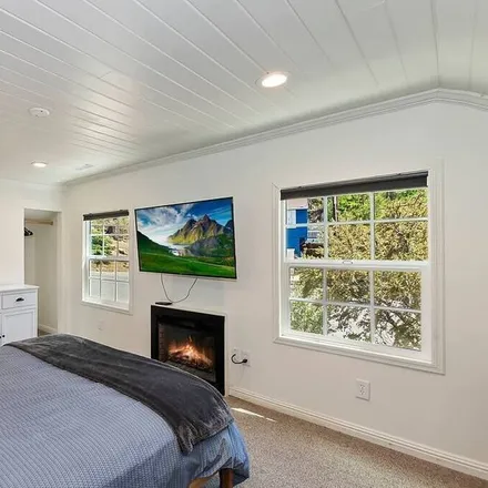 Rent this 4 bed house on Big Bear Lake in CA, 92315