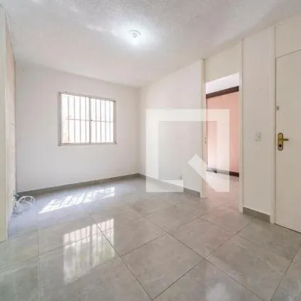 Rent this 3 bed apartment on Avenida Sara Zirlis in Vila Lutécia, Santo André - SP