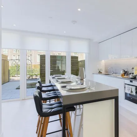 Rent this 4 bed townhouse on Cutter House in 1 Admiralty Avenue, London
