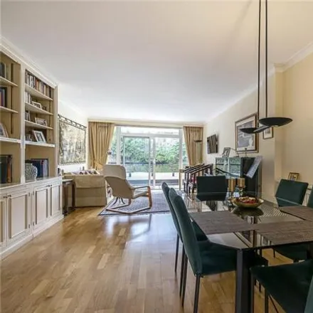 Buy this 2 bed apartment on Waterford House in Kensington Park Road, London