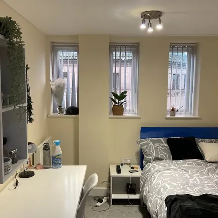 Rent this 4 bed room on 8 Friar Lane in Leicester, LE1 5RA