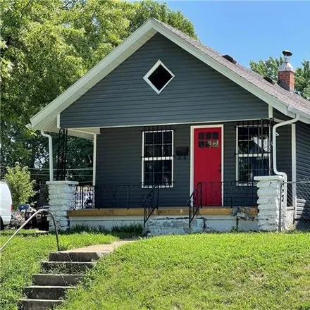 Buy this 2 bed house on 723 Bennington Avenue in Kansas City, MO 64125