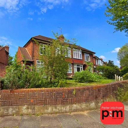 Rent this 2 bed apartment on 10 Hallside Road in Carterhatch, London