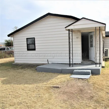 Image 3 - 900 South Love Street, Pampa, TX 79065, USA - House for sale