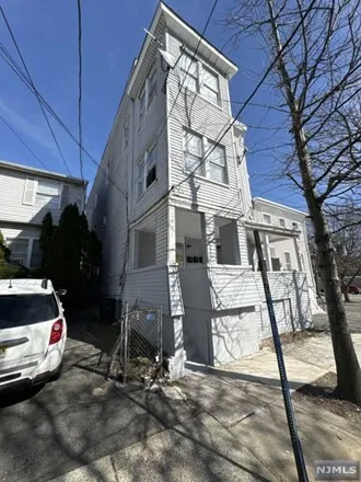 Image 1 - 12 Jefferson Street, Paterson, NJ 07522, USA - House for sale