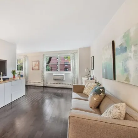 Buy this studio apartment on 191 Willoughby Street in New York, NY 11201