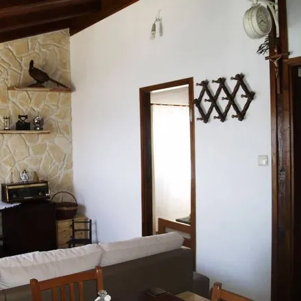 Rent this 2 bed house on 23212 Općina Tkon