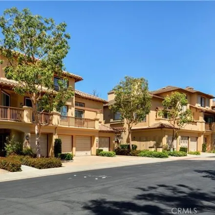 Buy this 2 bed condo on 2751 Dietrich Drive in Tustin, CA 92782