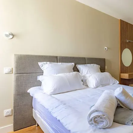 Rent this 2 bed apartment on 33115 La Teste-de-Buch