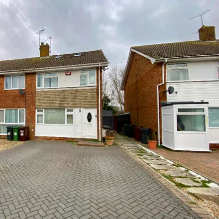Buy this 4 bed house on Dovedale Gardens in Wilton Avenue, Eastbourne