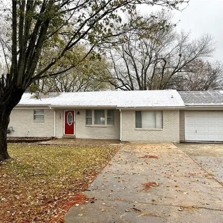 Rent this 3 bed house on 1020 South Lake Sequoyah Drive in Fayetteville, AR 72701