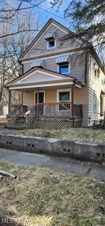 Rent this 3 bed house on 1059 Norka Street in Akron, OH 44307