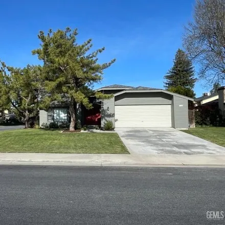 Buy this 3 bed house on 7681 Gallup Drive in Bakersfield, CA 93309