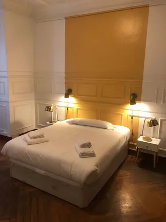 Rent this 9 bed room on Carrer dels Escudellers in 26, 08002 Barcelona