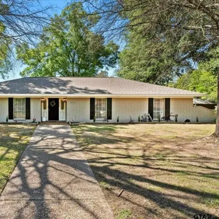 Buy this 3 bed house on 2094 Friendly Street in Mount Pleasant, TX 75455