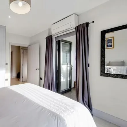 Image 8 - 34, 36 Revelstoke Road, London, SW18 5NJ, United Kingdom - Apartment for rent