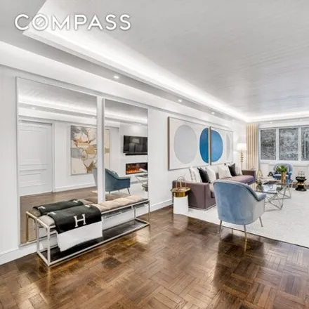 Image 1 - 5 East 67th Street, New York, NY 10065, USA - Apartment for sale