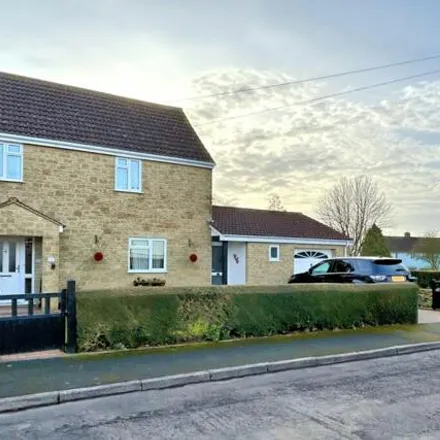 Buy this 3 bed duplex on 12 Southlands in Tytherington, GL12 8QF