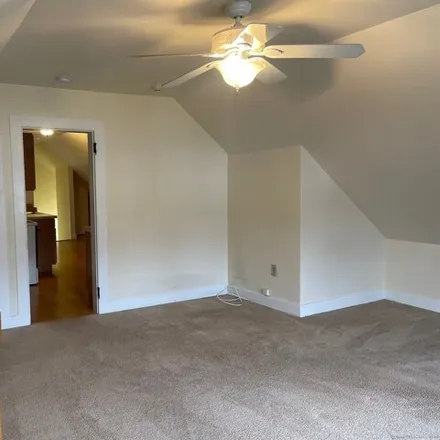 Image 7 - Fiderio and Sons Contractors, 687 Broad Street, Meriden, CT 06450, USA - Apartment for rent