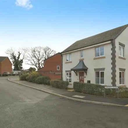 Buy this 3 bed house on Suffolk Way in Fernhill Heath, WR3 7SY