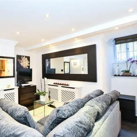 Image 4 - 71 Frognal, London, NW3 6XD, United Kingdom - Room for rent