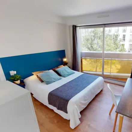 Rent this 3 bed room on 12 Rue Montbrun in 75014 Paris, France
