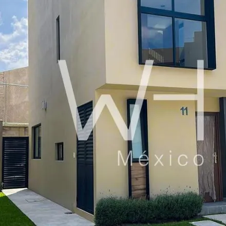 Buy this 3 bed house on Calle Plaza Emiliano Zapata in 50228 San Mateo Otzacatipan, MEX