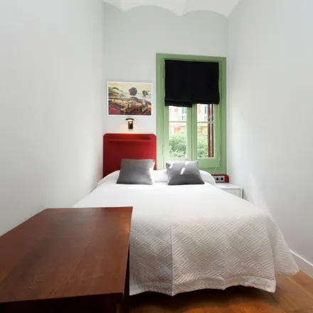 Rent this 2 bed apartment on Carrer d'Entença in 132, 08001 Barcelona