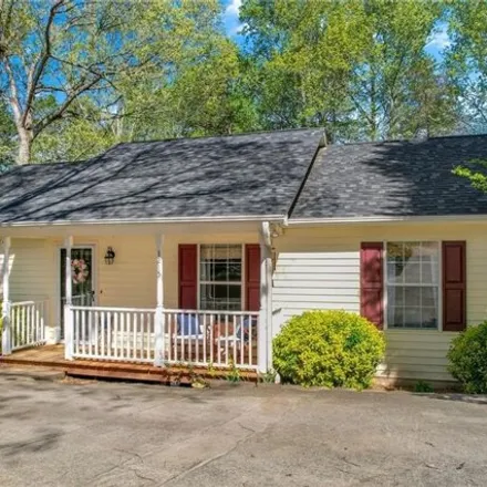 Buy this 3 bed house on 1265 Winding Way in Peppertree, Greenville County