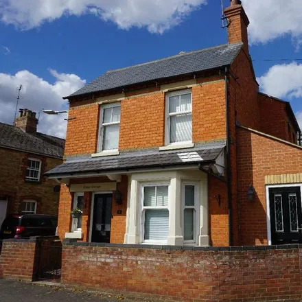 Rent this 2 bed house on East Street in Olney, MK46 4BT