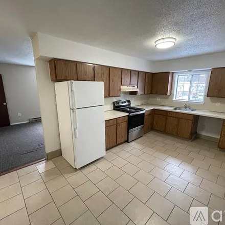Rent this 1 bed condo on 975 Meriden Rd