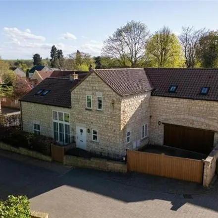 Buy this 5 bed house on St Edward's Wood in Leeds, LS23 6FB