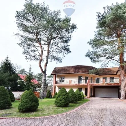 Buy this studio house on Okuniewska in 05-070 Sulejówek, Poland