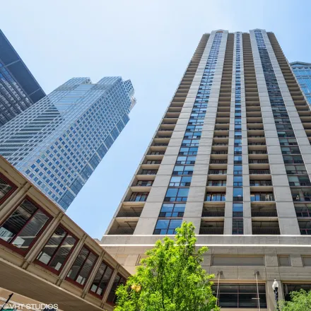 Rent this 3 bed condo on 200 N Dearborn in 200 North Dearborn Street, Chicago