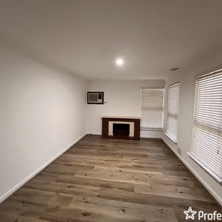 Rent this 3 bed apartment on Lantana Way in Camillo WA 6112, Australia