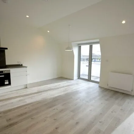 Image 3 - Parson Street, London, NW4 1TF, United Kingdom - Apartment for rent