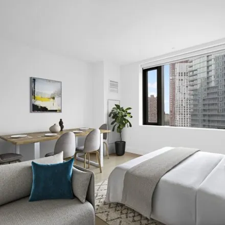 Rent this studio house on City Point in Prince Street Passage, New York