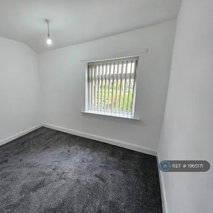 Image 6 - Kirkby Avenue, Manchester, M40 5HN, United Kingdom - Townhouse for rent