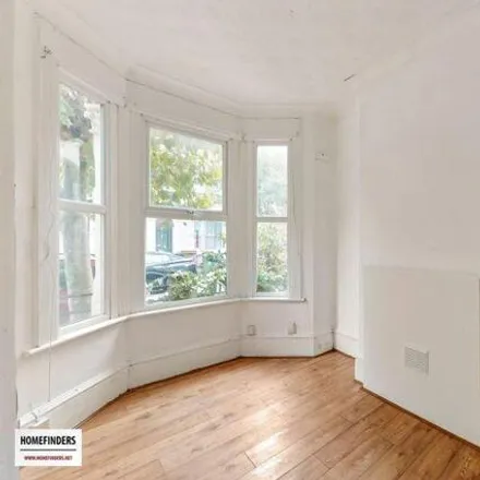 Image 2 - 40 Chaucer Road, London, E7 9NB, United Kingdom - Apartment for sale