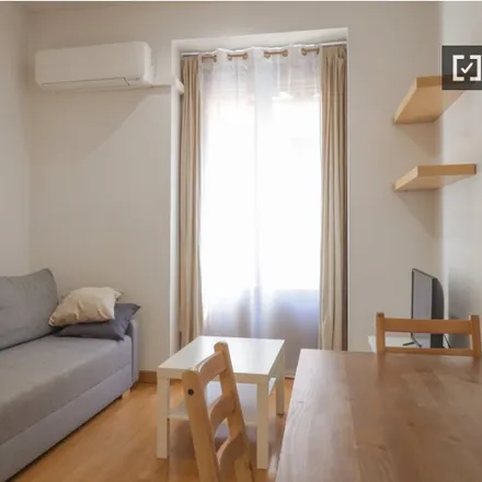 Rent this studio apartment on Madrid in Calle Calatrava, 34