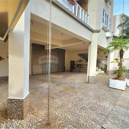 Buy this 3 bed house on Rua Teodomiro Campos in Bom Pastor, Juiz de Fora - MG