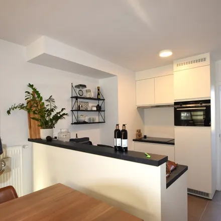 Rent this 1 bed apartment on Noordstraat 105 in 8800 Roeselare, Belgium
