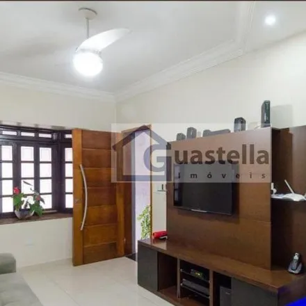 Buy this 2 bed house on Rua Padre Saboya de Medeiros in Planalto, São Bernardo do Campo - SP